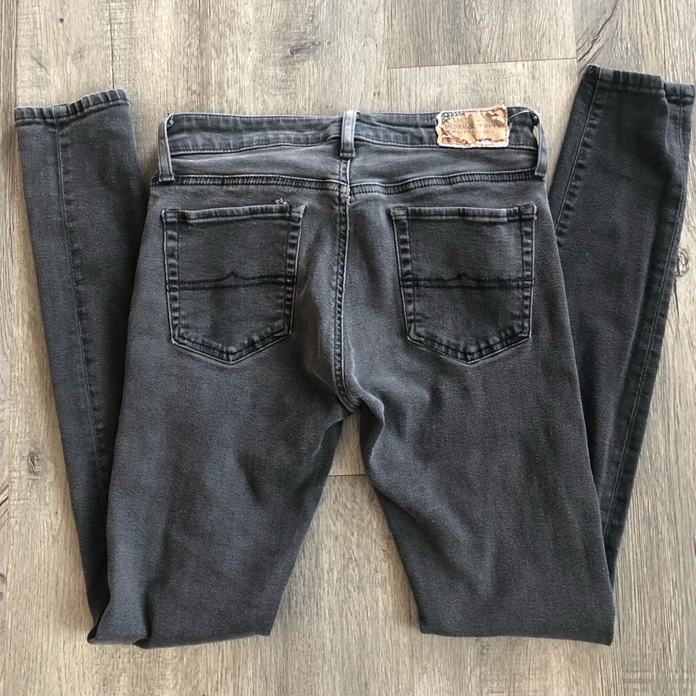 Black skinny jeans